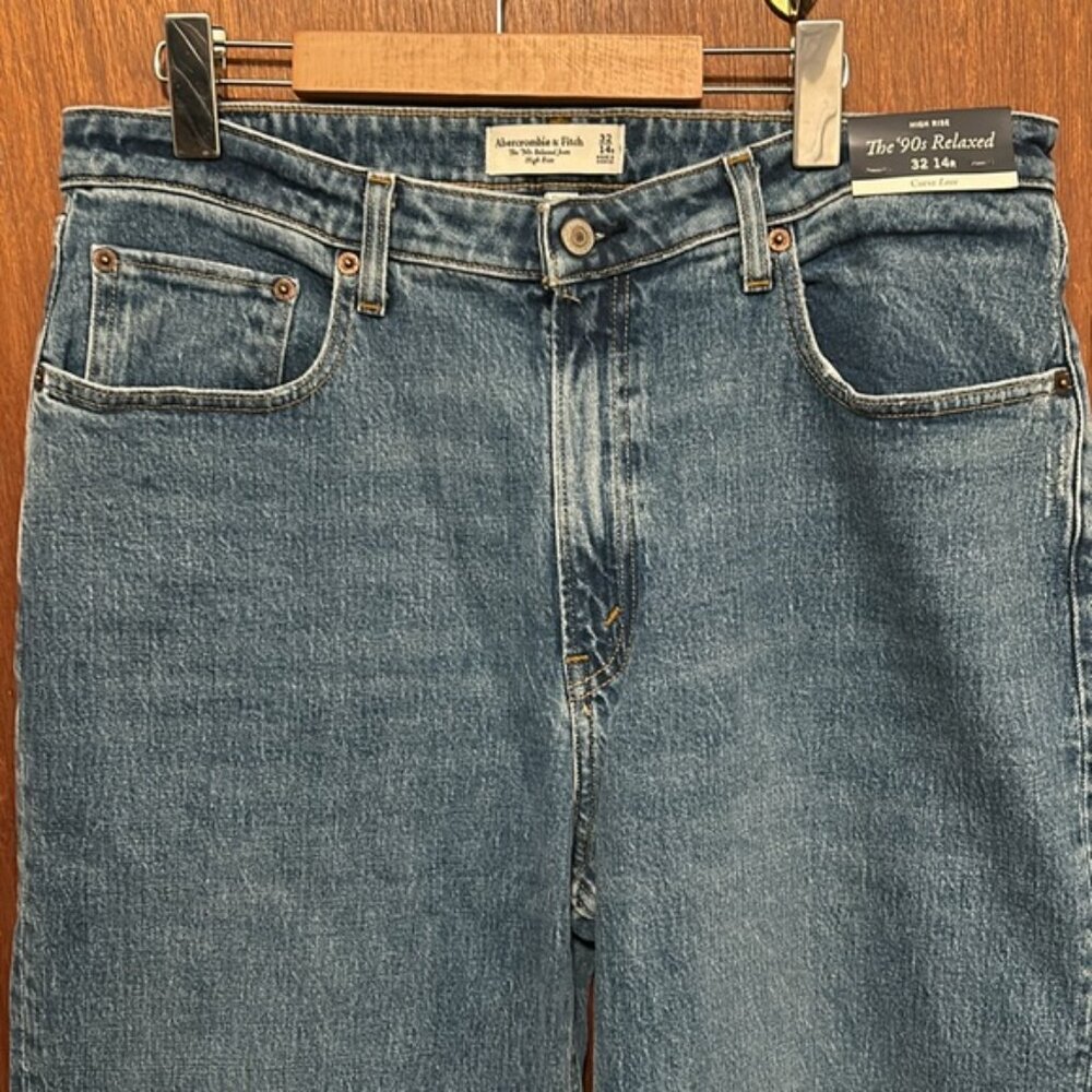 NWT Abercrombie Fitch Curve Love 90s Relaxed Jeans - Picture 3 of 11